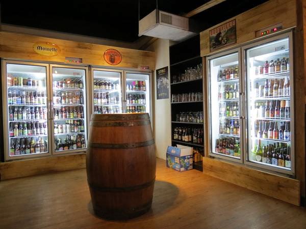 ABV Bar & Kitchen 加勒比海料理．精釀啤酒, 餐點, 啤酒櫃