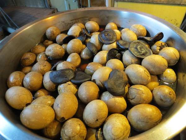關仔嶺沖繩黑糖剉冰, 香菇蛋