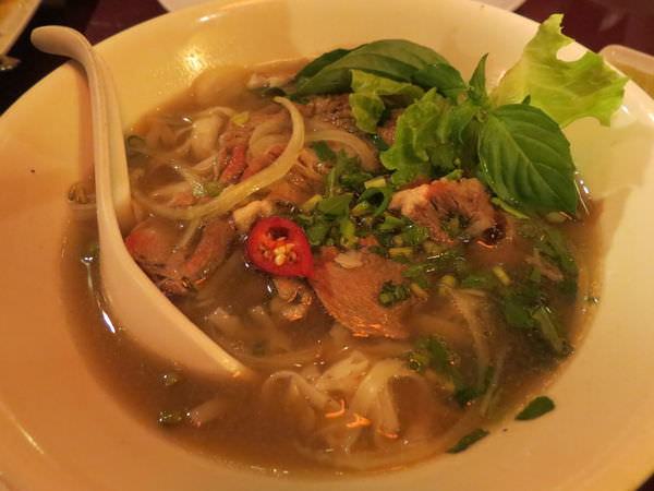 銘記越南美食, 餐點, 牛肉河粉