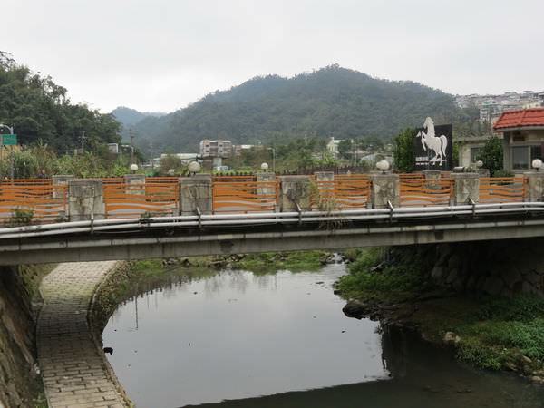 內溝溪自然生態步道, 白馬山莊橋
