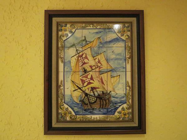 新帆船澳門葡國餐廳, 用餐環境, 壁畫