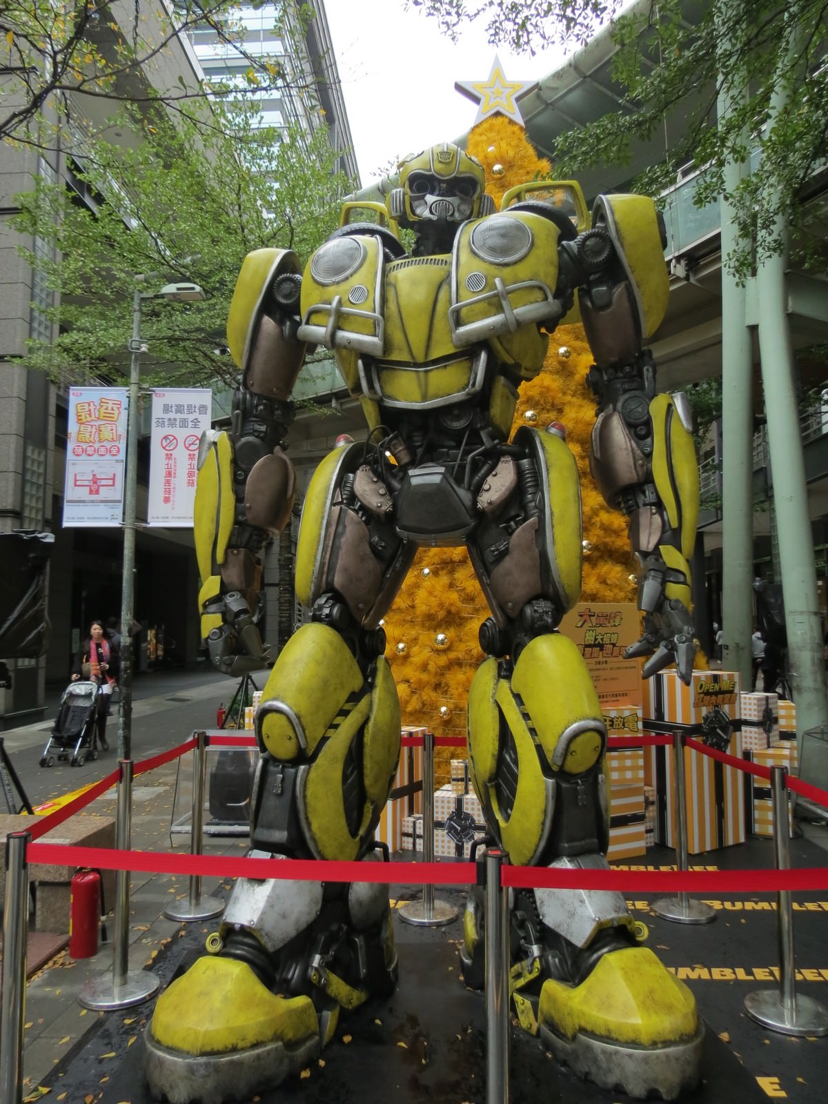 Movie, Bumblebee(美國, 2018年) / 大黃蜂(台灣.香港) / 大黄蜂(中國), 廣告看板, 信義新天地