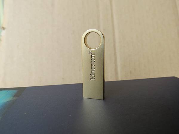 金士頓 Kingston DTGE9 8GB 金色隨身碟